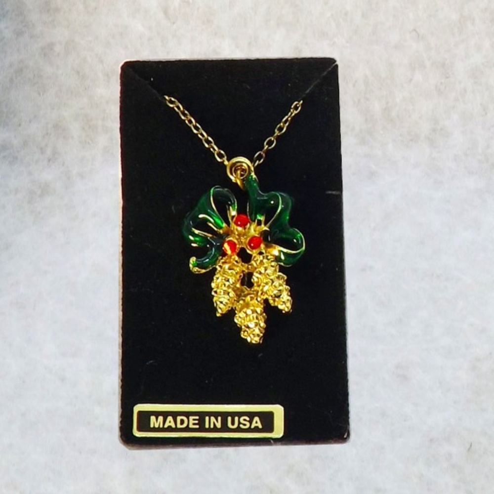 Christmas Mistletoe Necklace